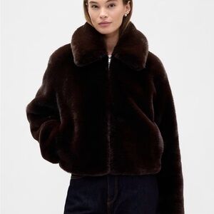Gap 100% Recycled Relaxed Faux-Fur Jacket medium